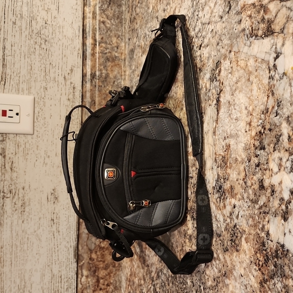 Swiss Gear Small Camera Bag